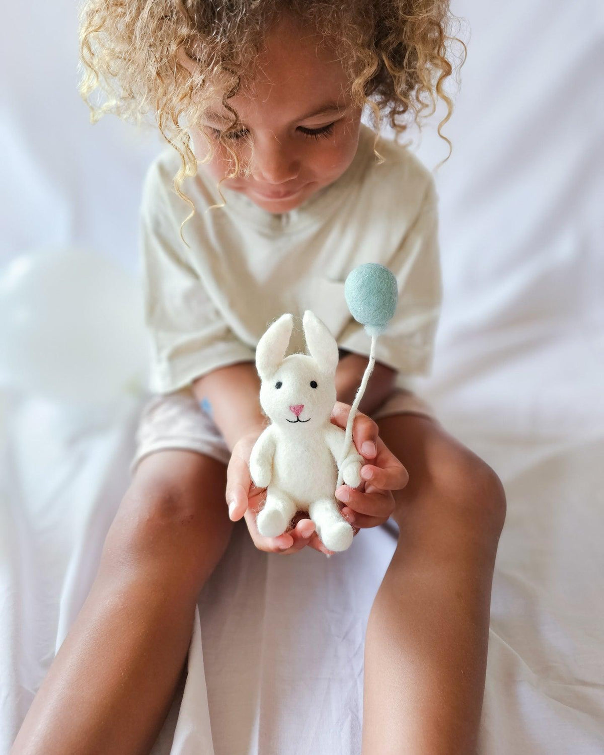 Felt Rabbit with Balloon Toy – Tara Treasures