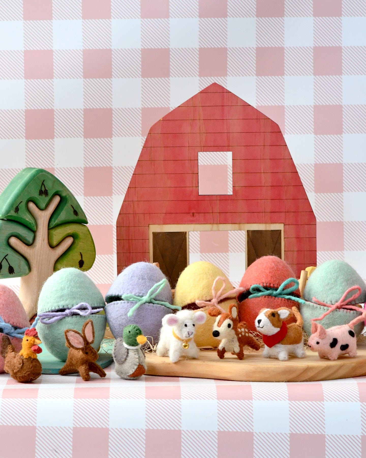 Felt Surprise Egg with Spotted Piglet Inside