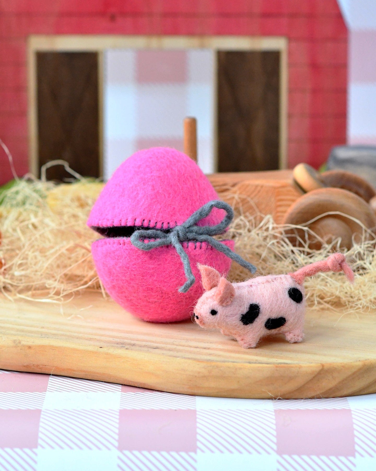 Felt Surprise Egg with Spotted Piglet Inside