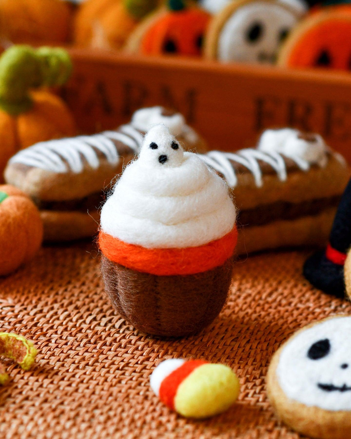 Felt Cupcake - Cute Ghost - Tara Treasures