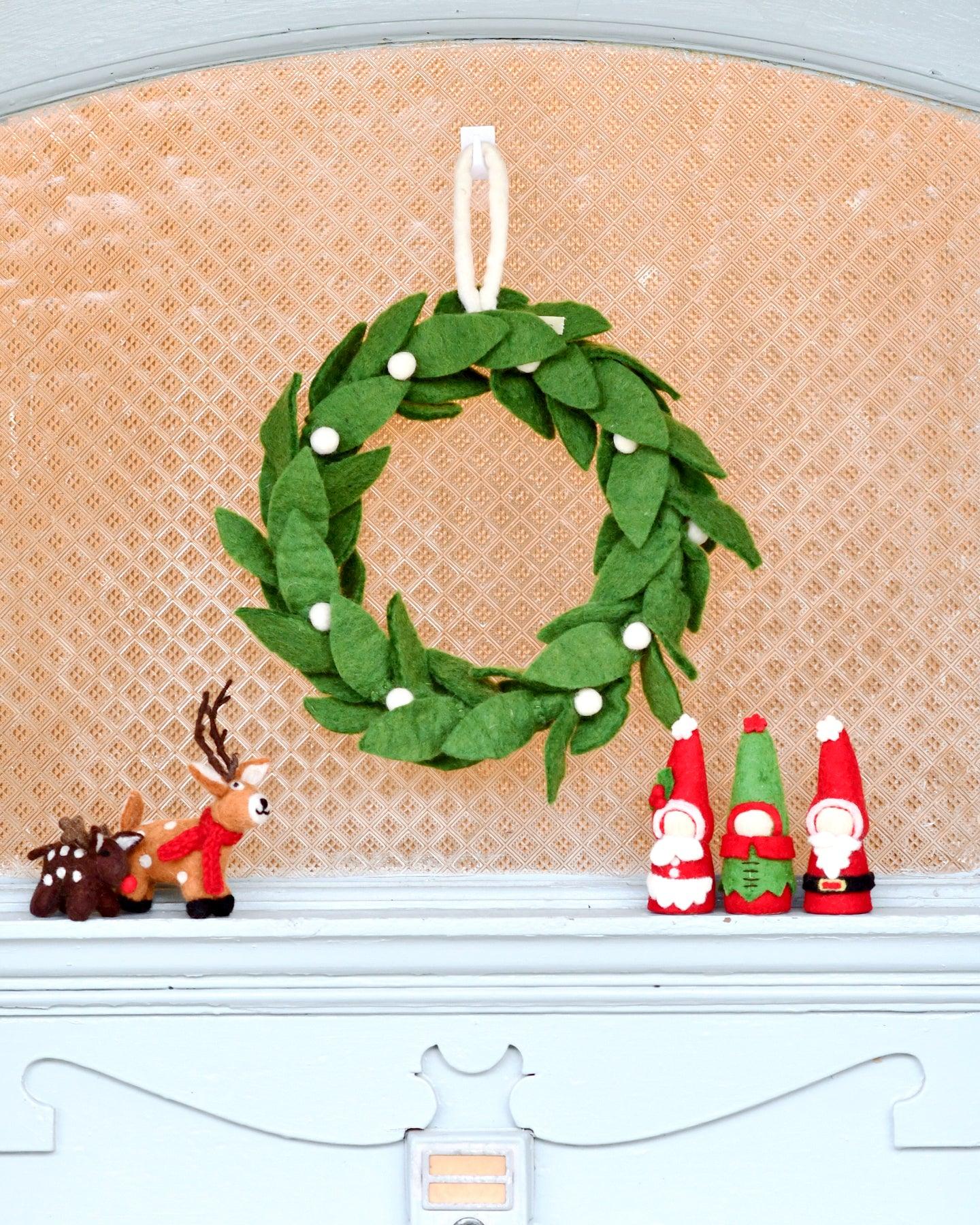 Felt Christmas Wreath with White Berries - Tara Treasures