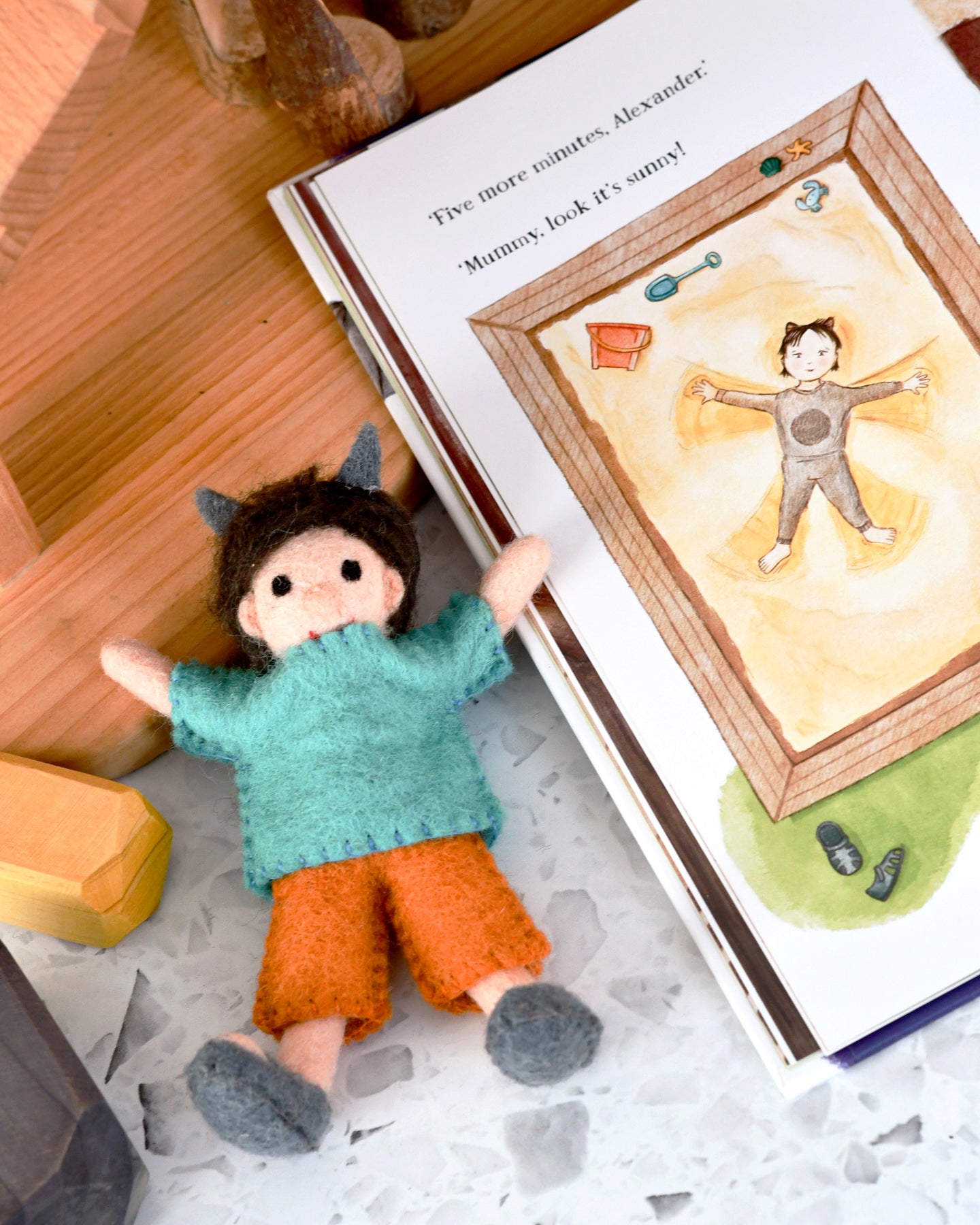 I Am Not An Owl, Book With Toy and Costume Dress-Ups