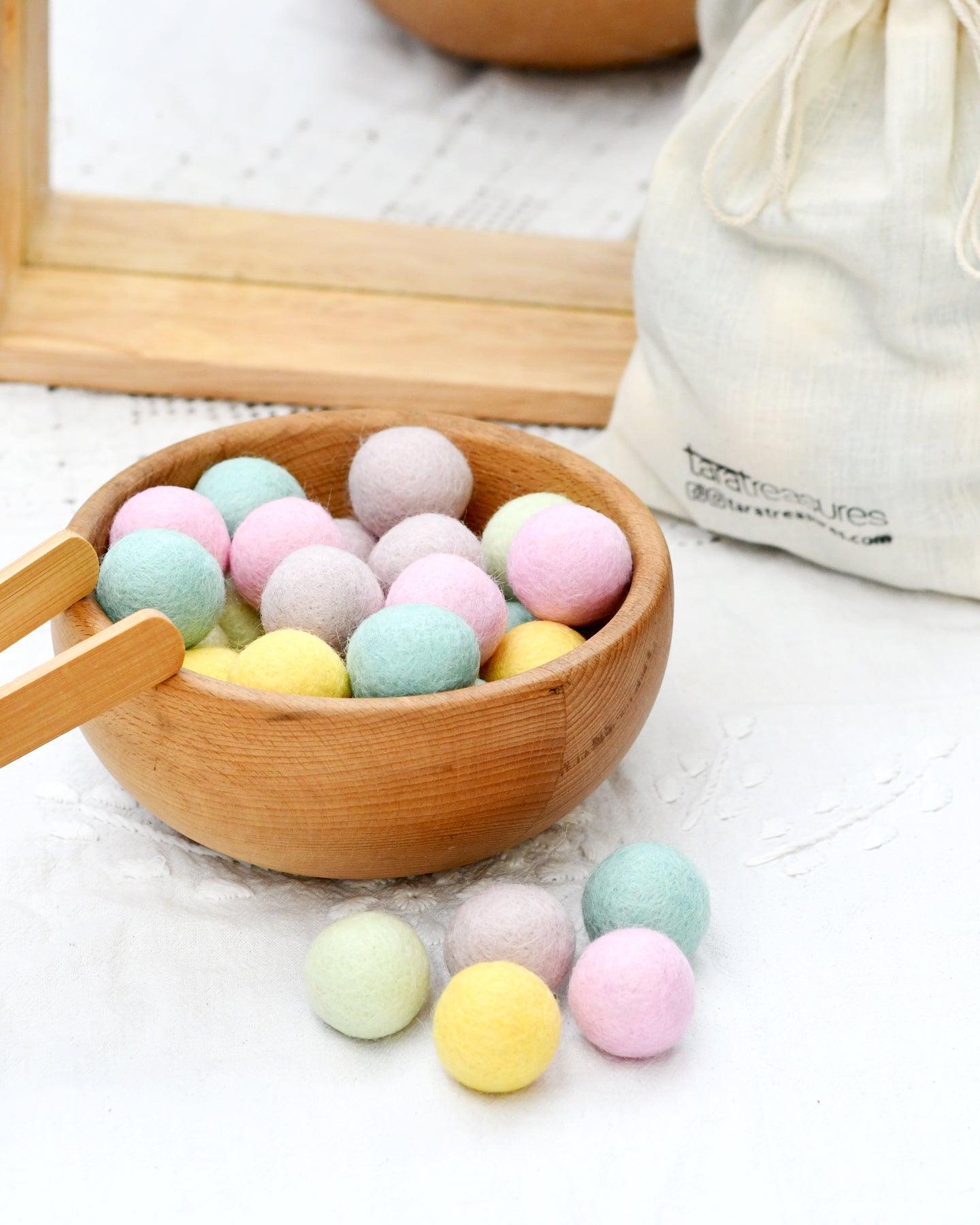 Wool Felt Balls in a Pouch - Pastel Colours 3cm 30 balls - Tara Treasures