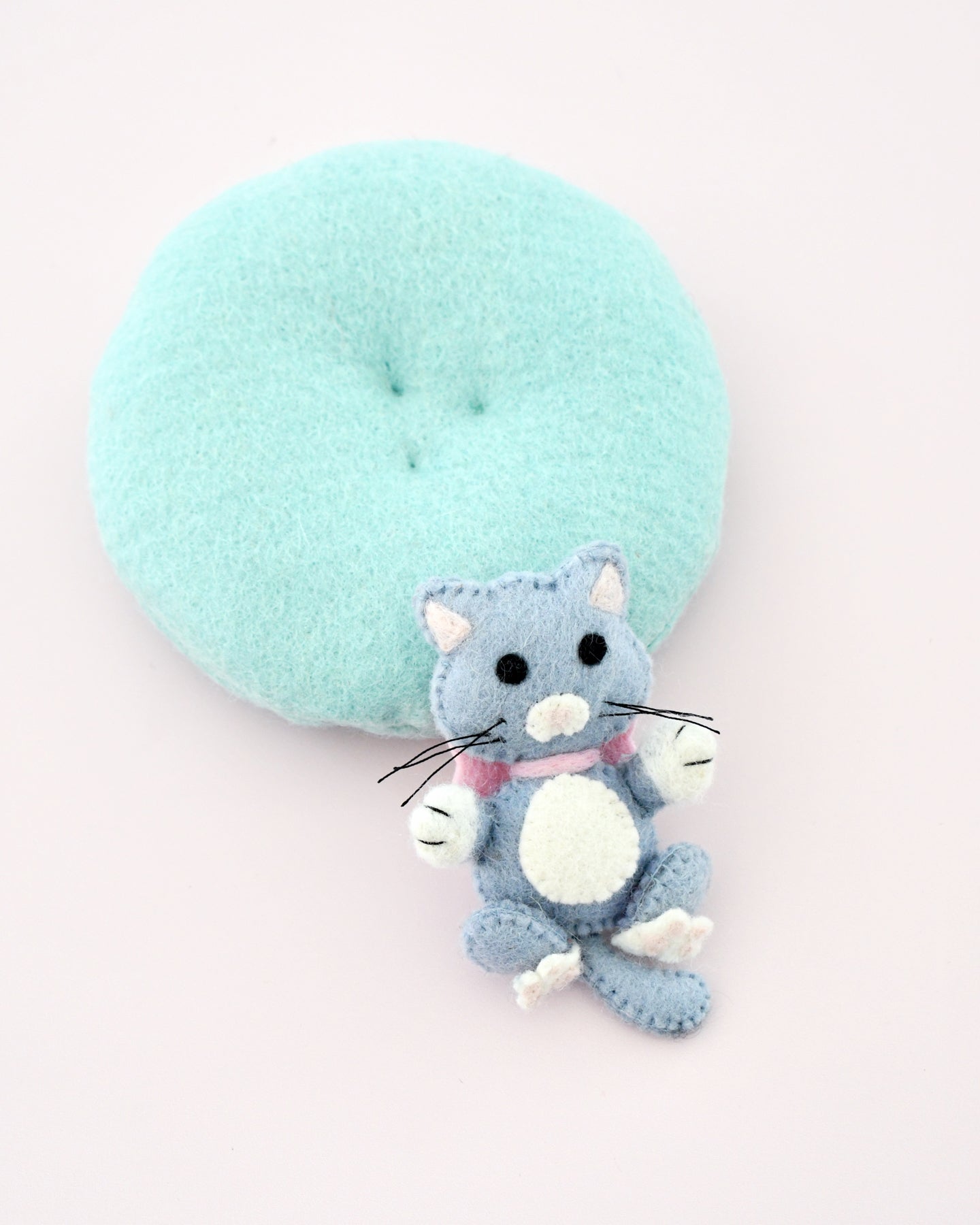 Felt Cat Toy on Cushion Set