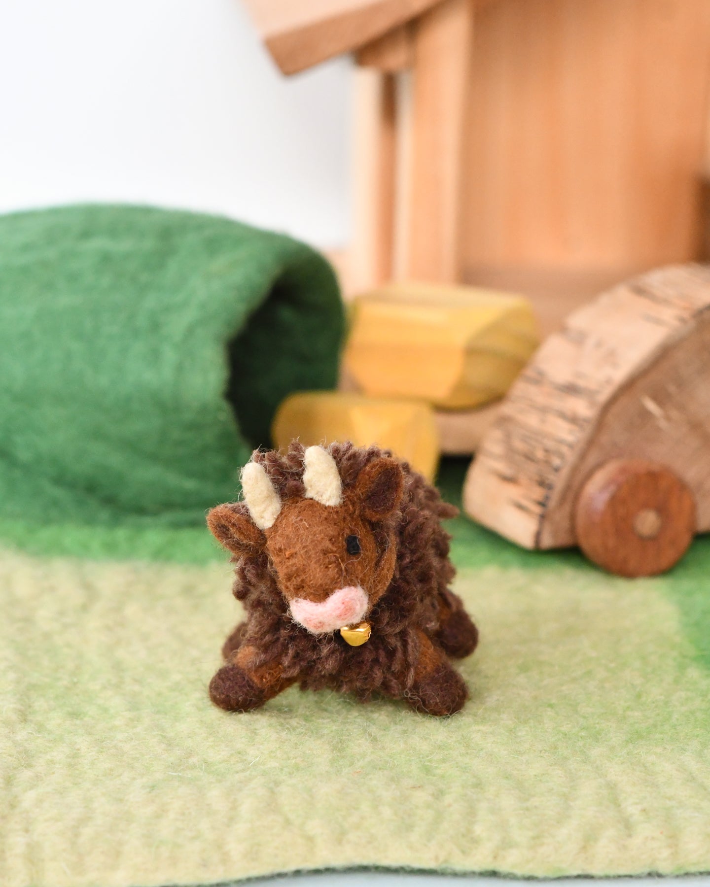 Felt Highland Cow Toy - Dark Brown