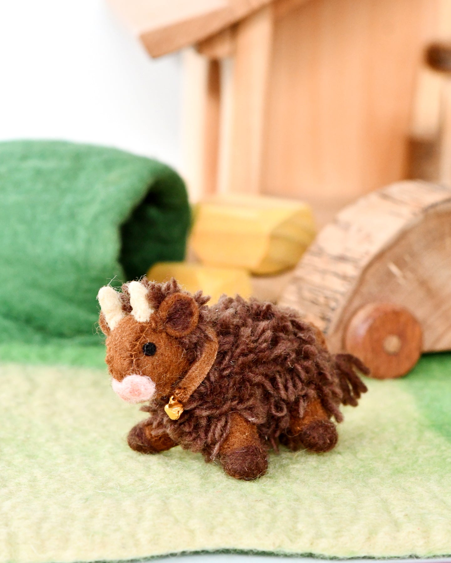 Felt Highland Cow Toy - Dark Brown