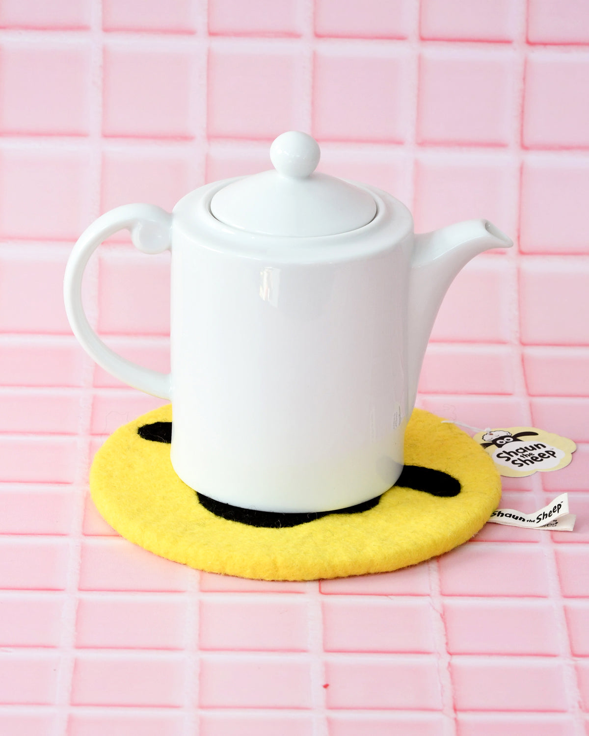 Shaun The Sheep - Yellow Pot Trivet