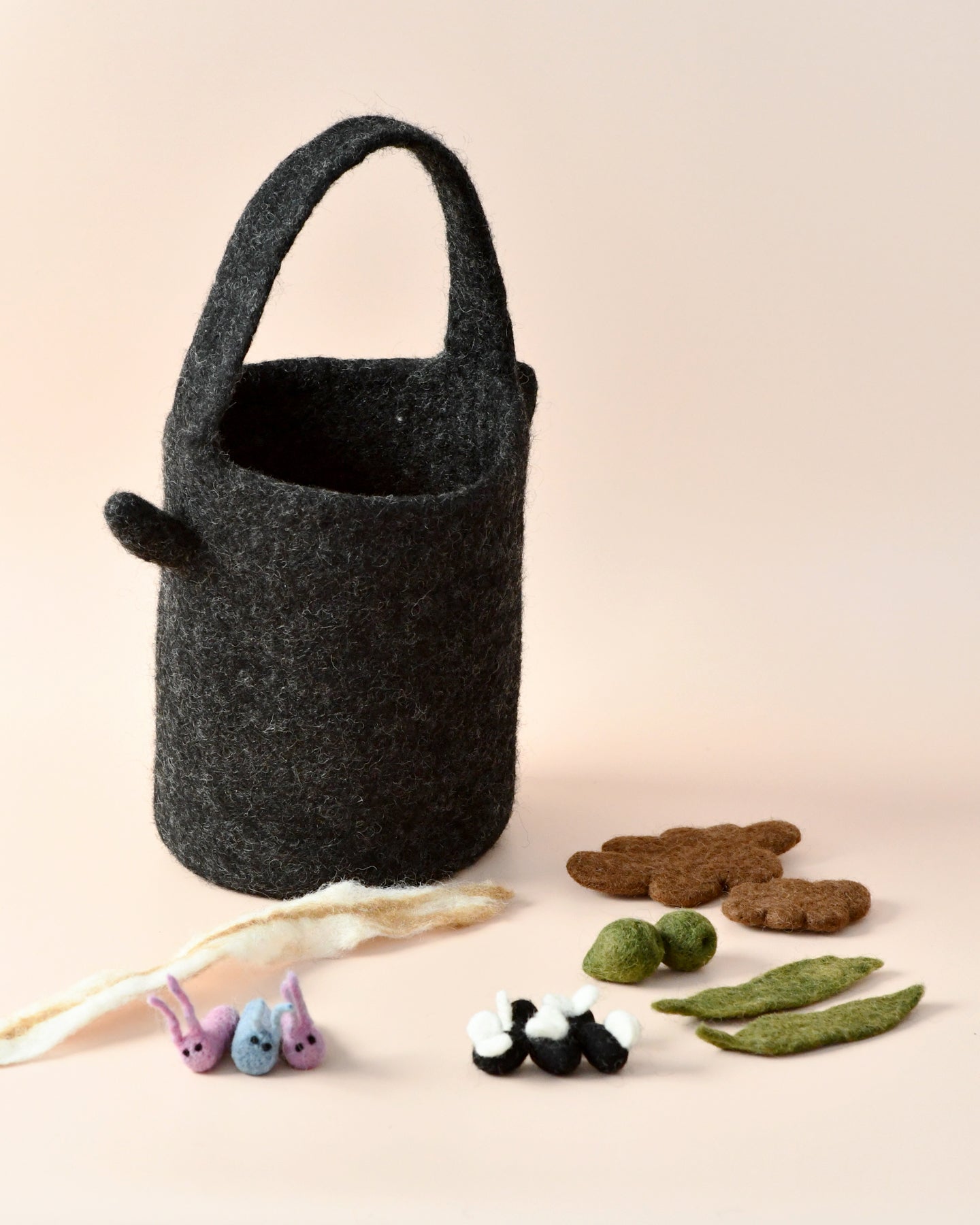 Felt "Wombat Stew" Billy Can and Small Parts Play Set