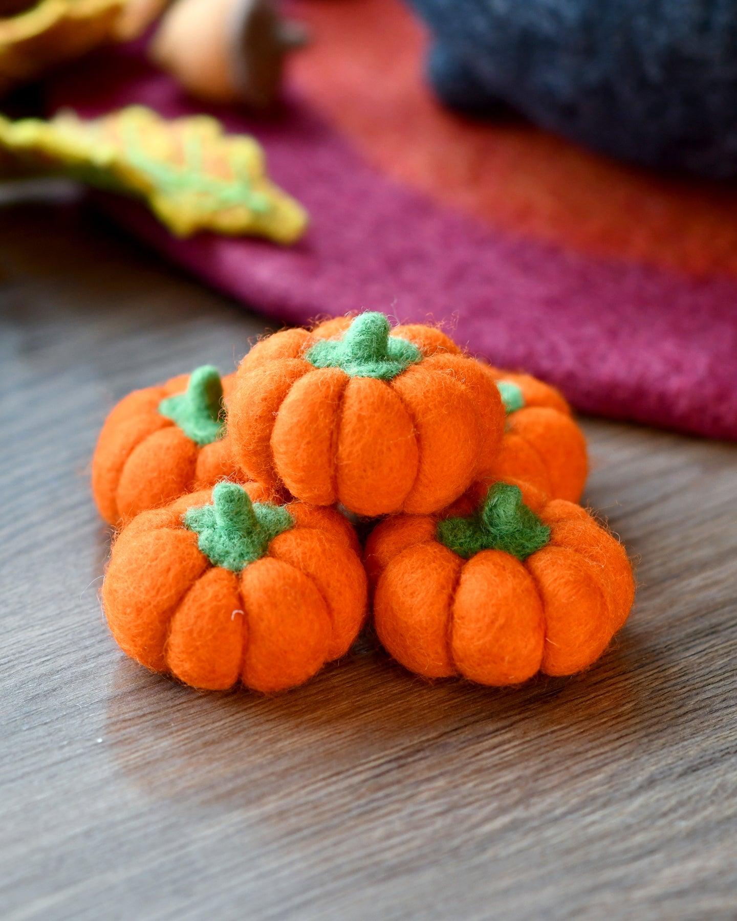 Felt Pumpkins (Dark Orange Coloured) - 5 Pumpkins - Tara Treasures