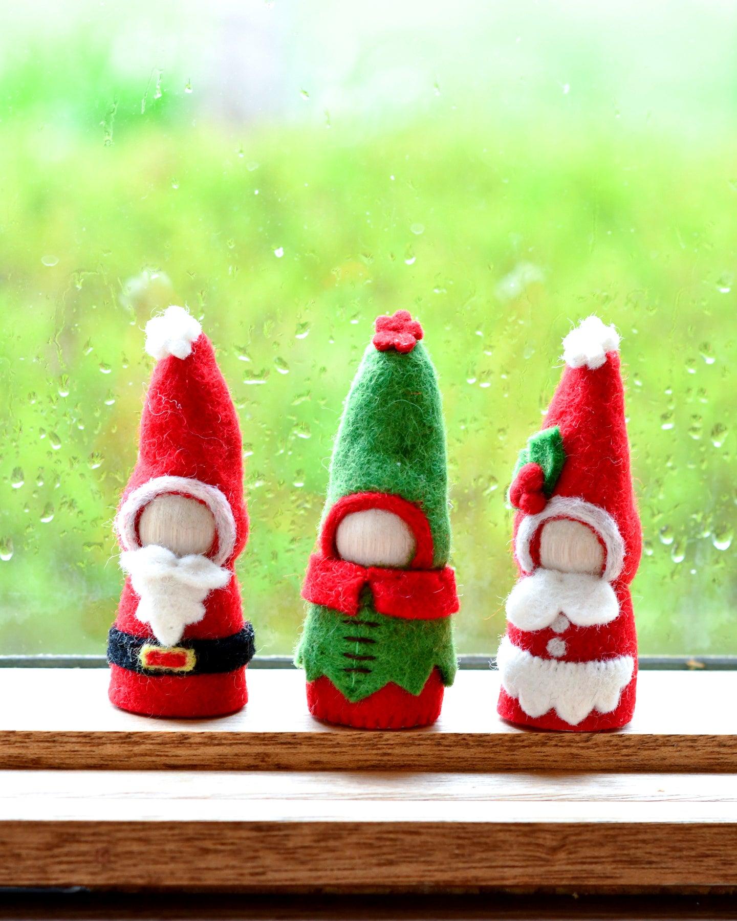 Christmas Peg Dolls Set - Santa Claus, Mrs Claus and Christmas Elf (Preorder) - Tara Treasures