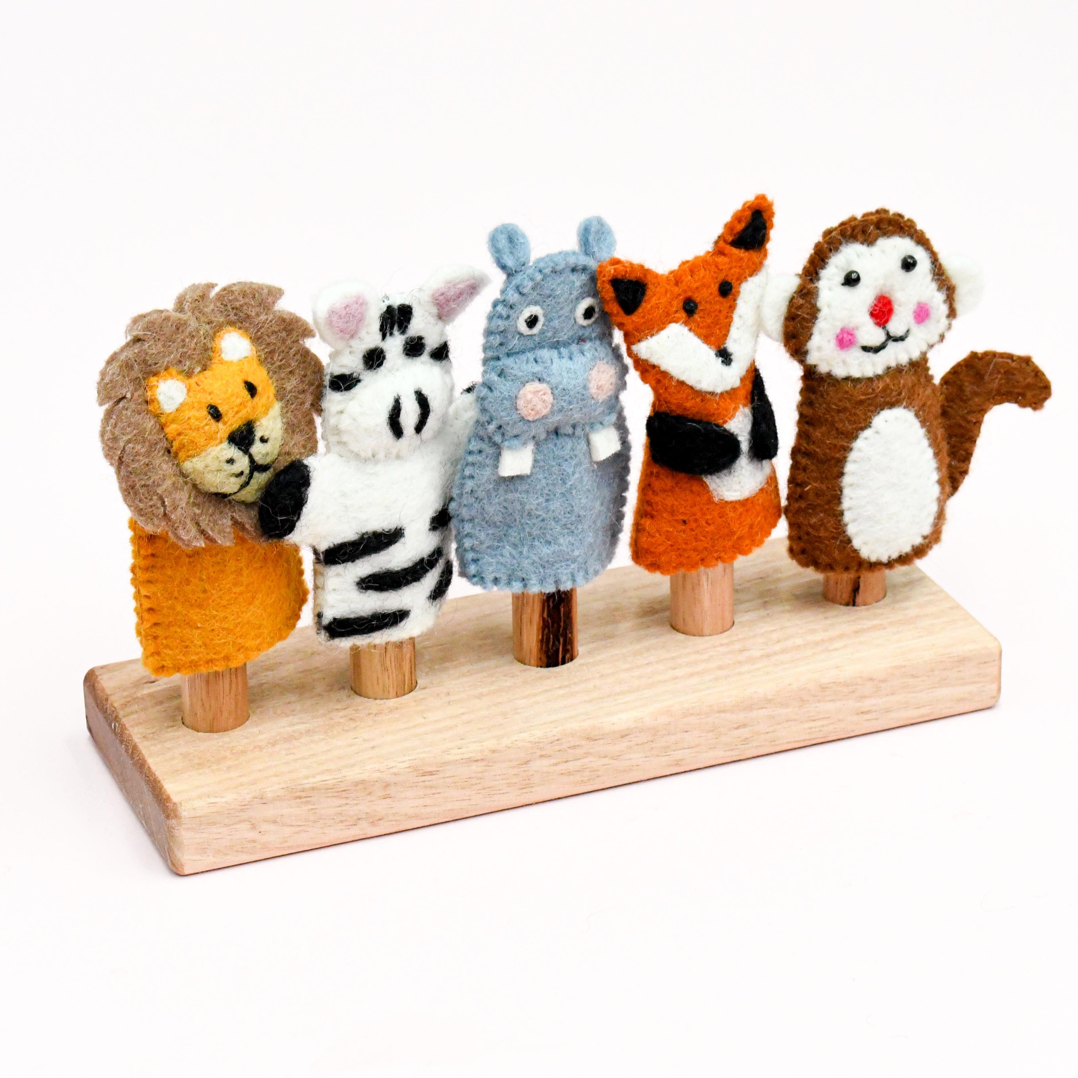 Crack of Dawn Crafts: Finger Puppet Display Stand
