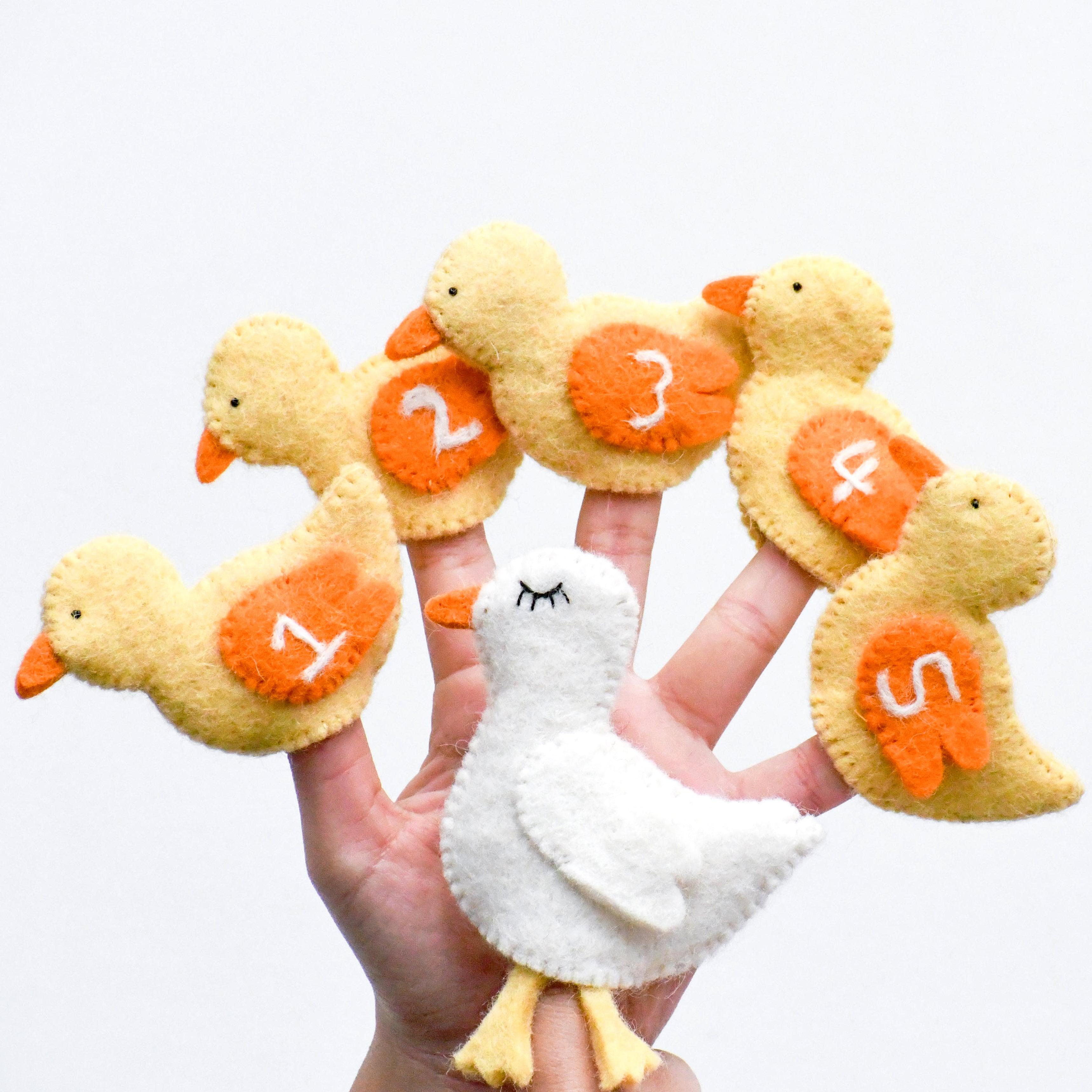 Five Little Ducks, Finger Puppet Set - Tara Treasures
